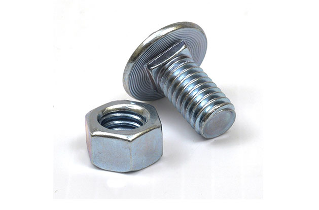 General description of Stud Bolts and Hex Bolts used in Petro and Chemical  industry for flanged connections